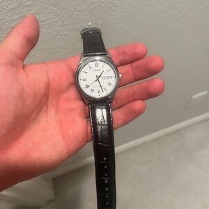 Clean leather casio watch. Worn once have much better watches now. Classic